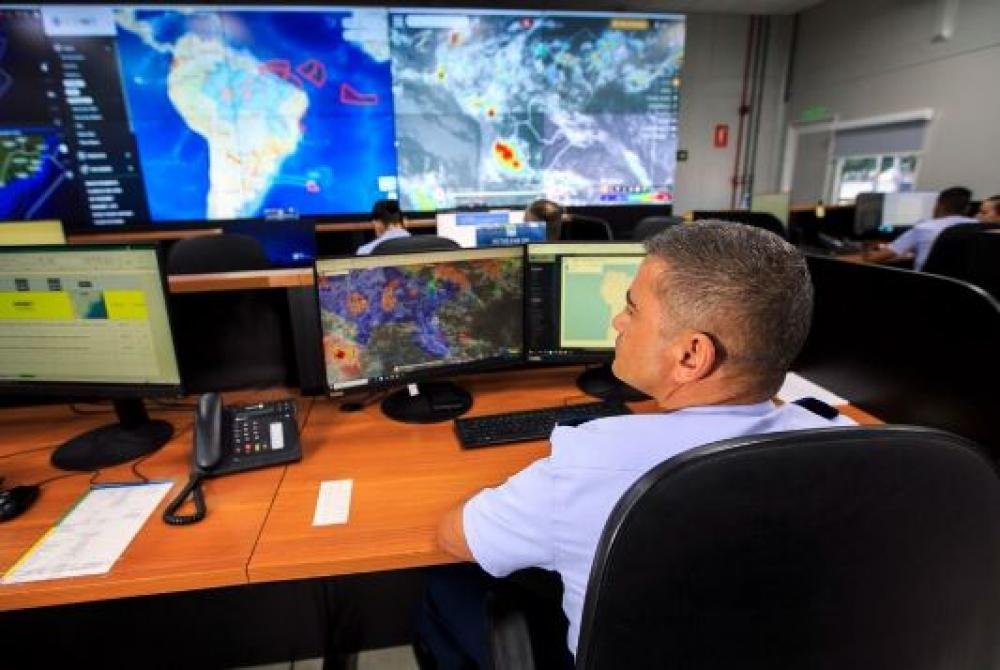 Meteorologia aeronáutica e a importância da previsão do tempo para a segurança dos voos