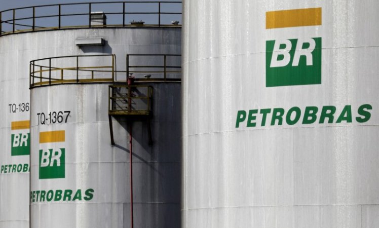 Petrobras aumenta em 2,8% preço do querosene de aviação