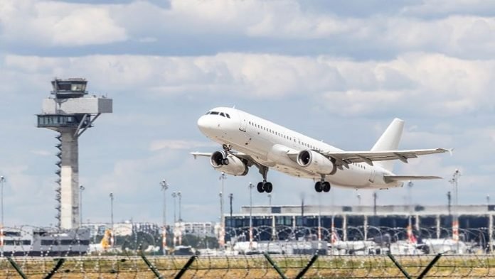 Aviação doméstica registra 8,7 milhões de passageiros em agosto e completa 12 meses de alta