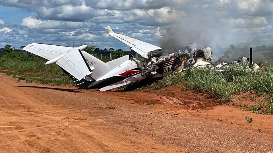 Acidente aéreo com vereador e deputado reacende debate sobre segurança da aviação regional