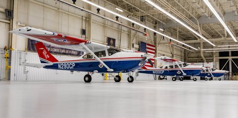 Civil Air Patrol amplia sua frota com 15 novos aviões Cessna para apoiar missões de resgate e comunitárias