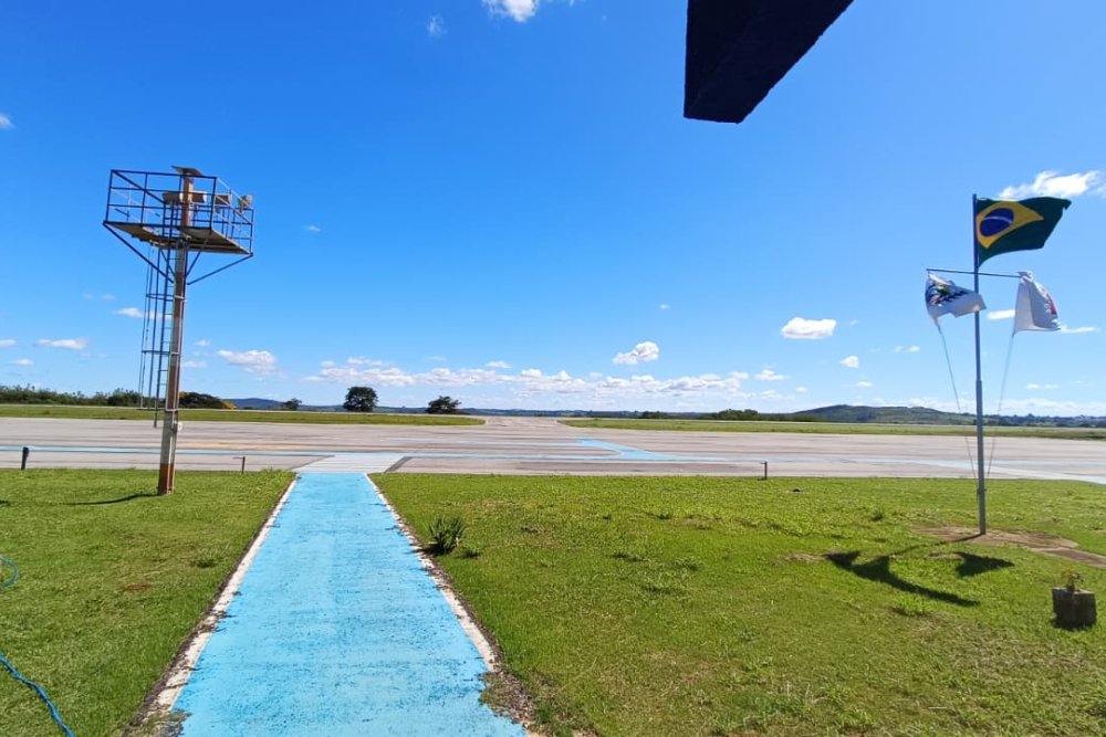 Aeroporto Romeu Zema fecha 2025 com avanços estruturais, voos noturnos e reforço da aviação executiva em Araxá