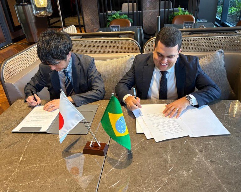 Brasil e Japão assinam carta de intenções sobre mobilidade aérea avançada