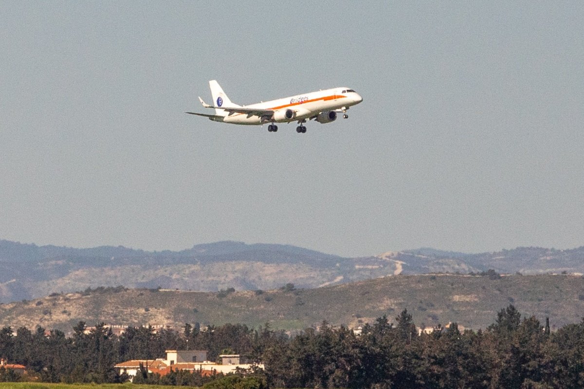 Decola pela 1ª vez em uma operação comercial o avião Embraer E‑Freighter