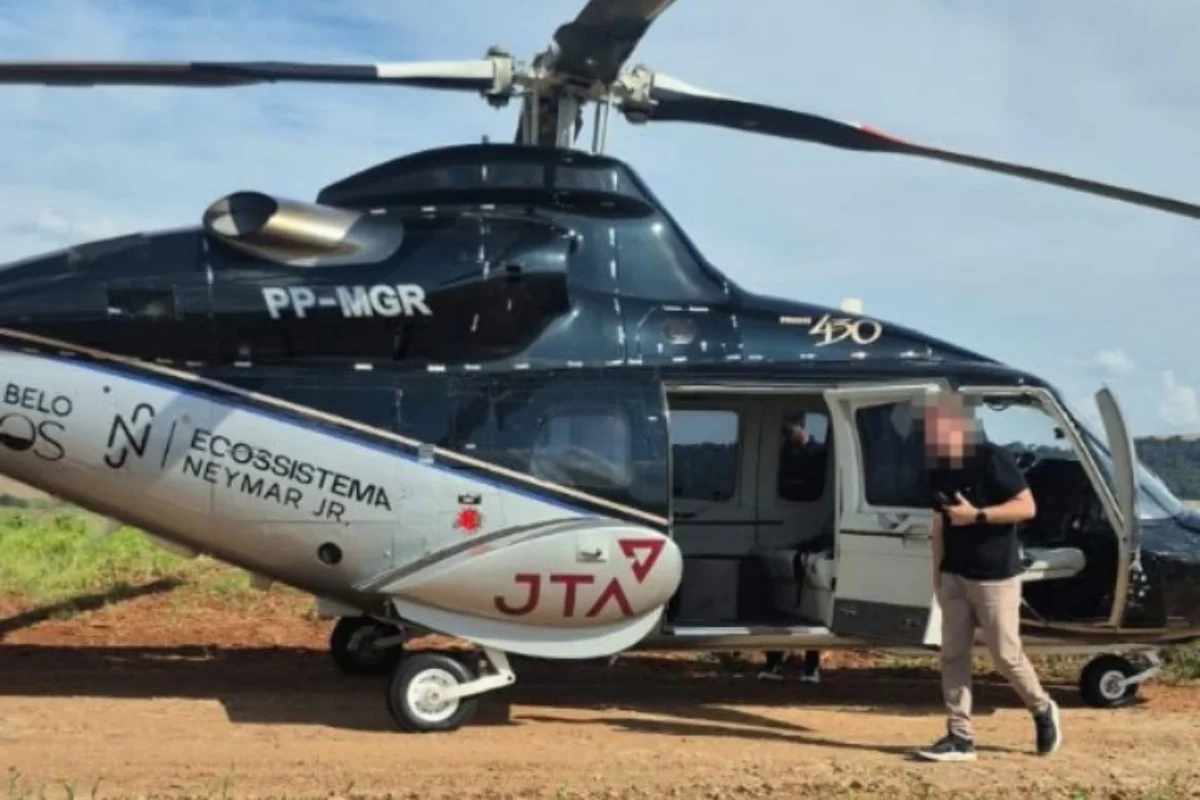 Helicóptero que levava Rick voava em espaço aéreo não controlado, diz FAB